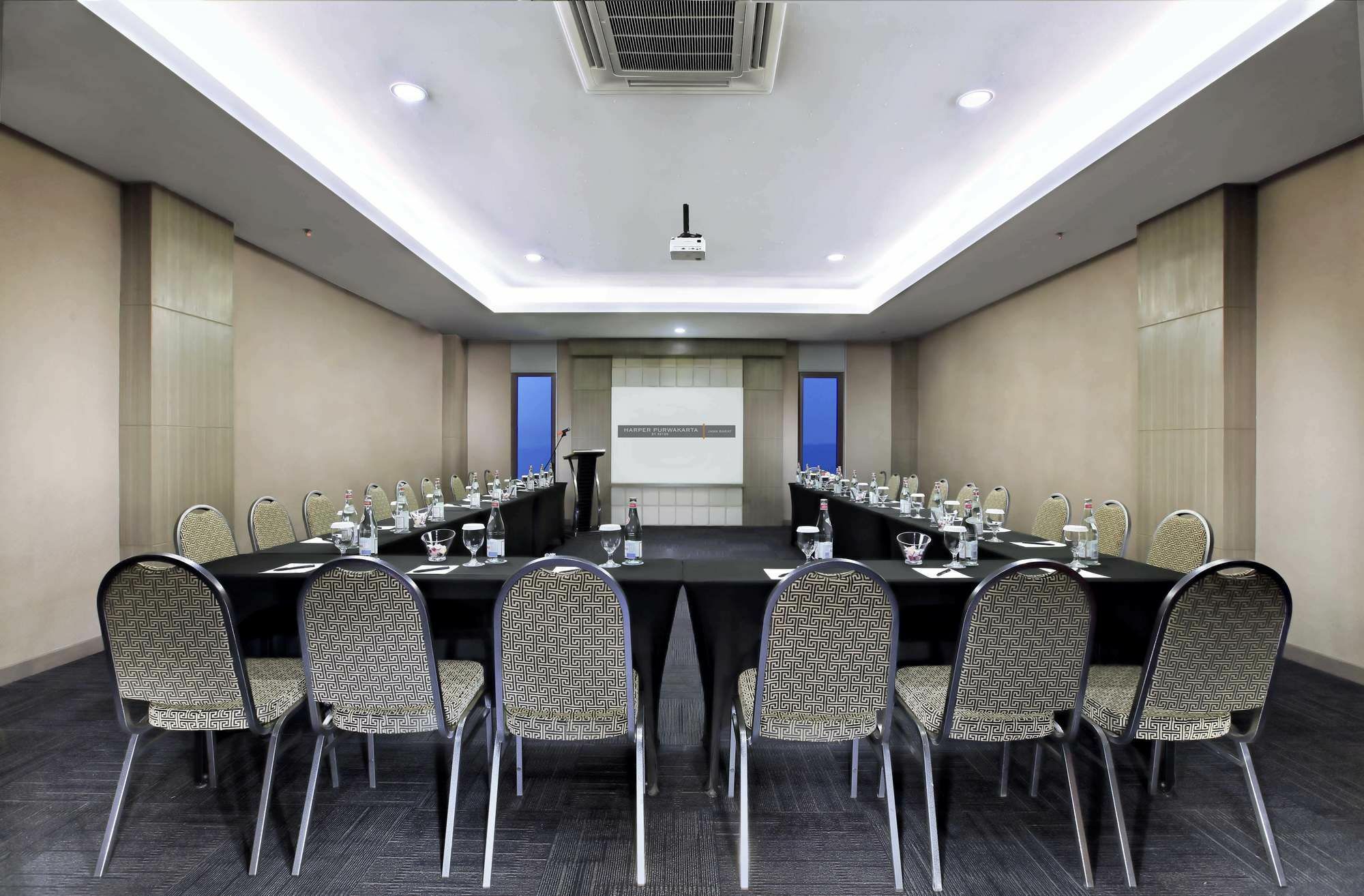 Hotel Harper Purwakarta By Aston Extérieur photo